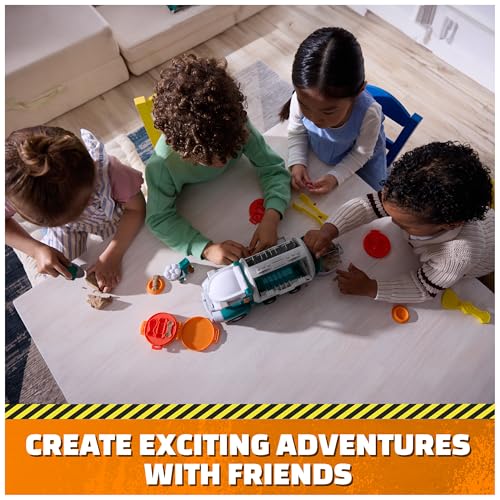 Rubble and Crew, Growlin’ Grub Food Truck Playset, Action Figure, Play Kitchen Accessories and Kinetic Build-It Play Sand, Kids’ Toys for Boys and Girls 3+