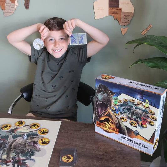 Cartamundi Jurassic World Dino Chase Board Game, Exciting Family Friendly Dinosaur Game, For 2-4 Players, Great Gift For Kids Aged 4+
