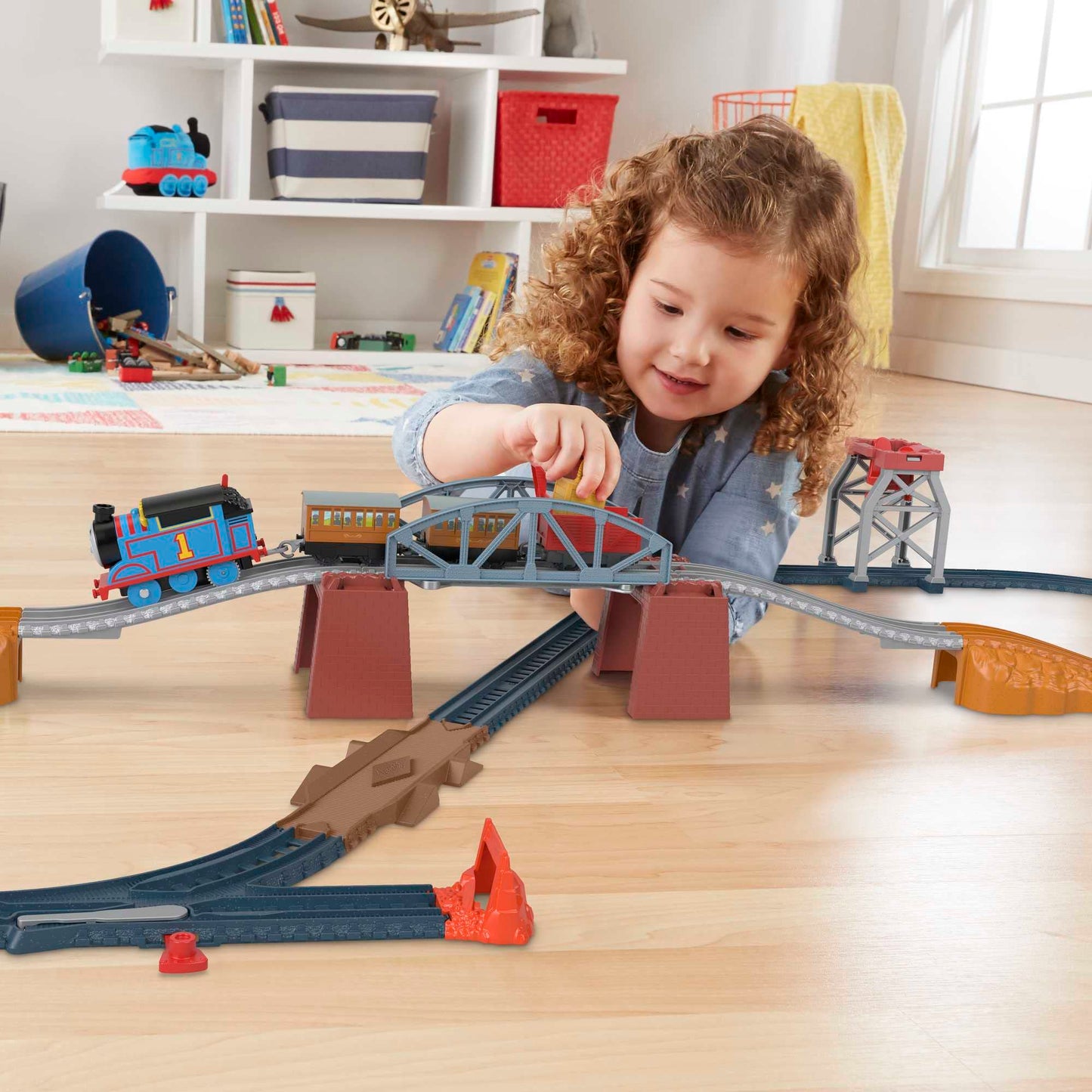 Fisher-Price Thomas & Friends 3-in-1 Package Pickup Train Set with motorized Thomas for preschoolers ages 3 years and older, HGX64