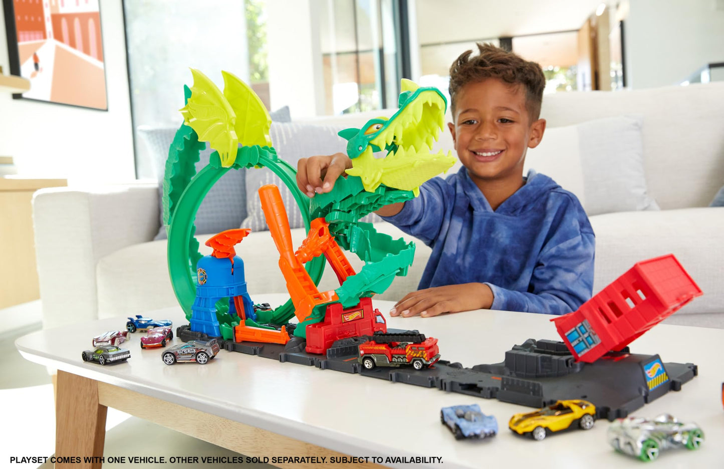 Hot Wheels City Dragon Drive Firefight Playset, Defeat the Dragon with Stunts, Connects to Other Sets, Includes 1 Hot Wheels Toy Car, Gift for Kids 3 to 8 Years Old, HJV70
