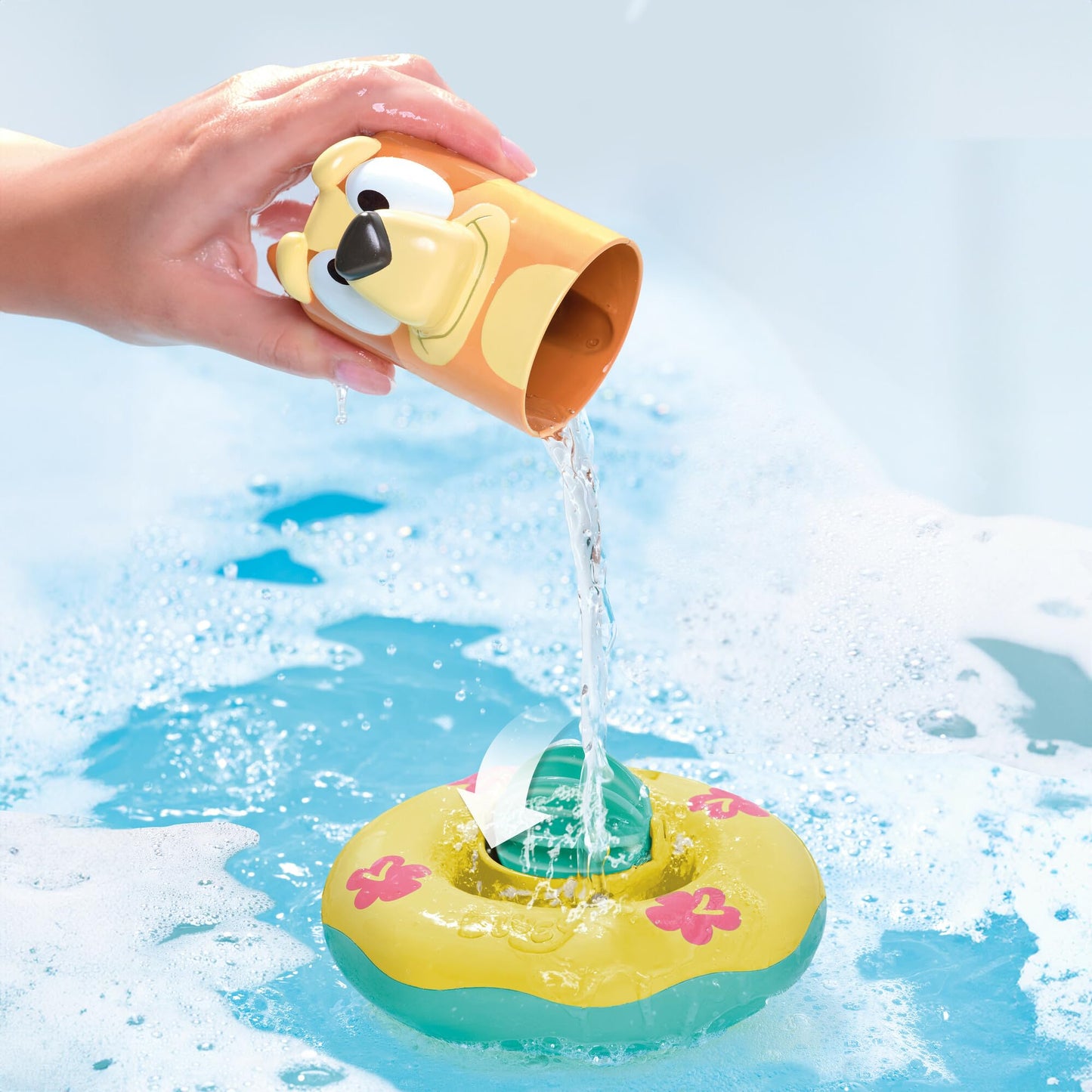 Toomies Bluey Bath Float 2 Pack | Pouring Cup Bluey and Bingo ToddlerBath Toys in Floating Pool Rings with Water Wheels | Officially Licensed BlueyToys | Toddler Toys for 18 Month Old Plus