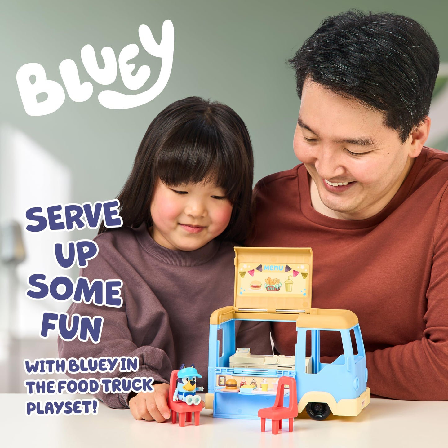 Bluey Transforming Food Truck Playset, Transforms Into a Café With Dining Area and Chairs. Includes Exclusive Figure Wearing Her Apron and Visor, 5 Accessories and Sticker Sheet