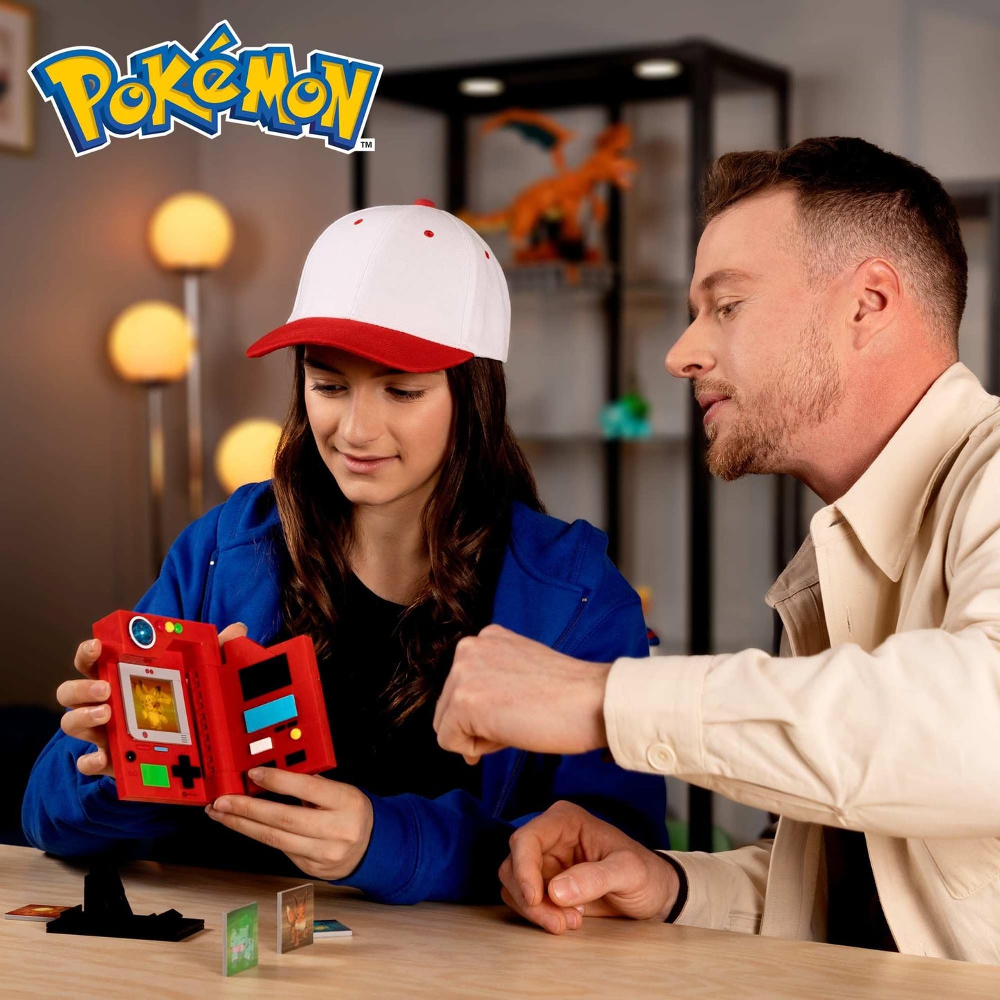 MEGA Pokémon Building Toys Set featuring Kanto Region Pokédex, 322 pieces, light, and 5 lenticular cards.