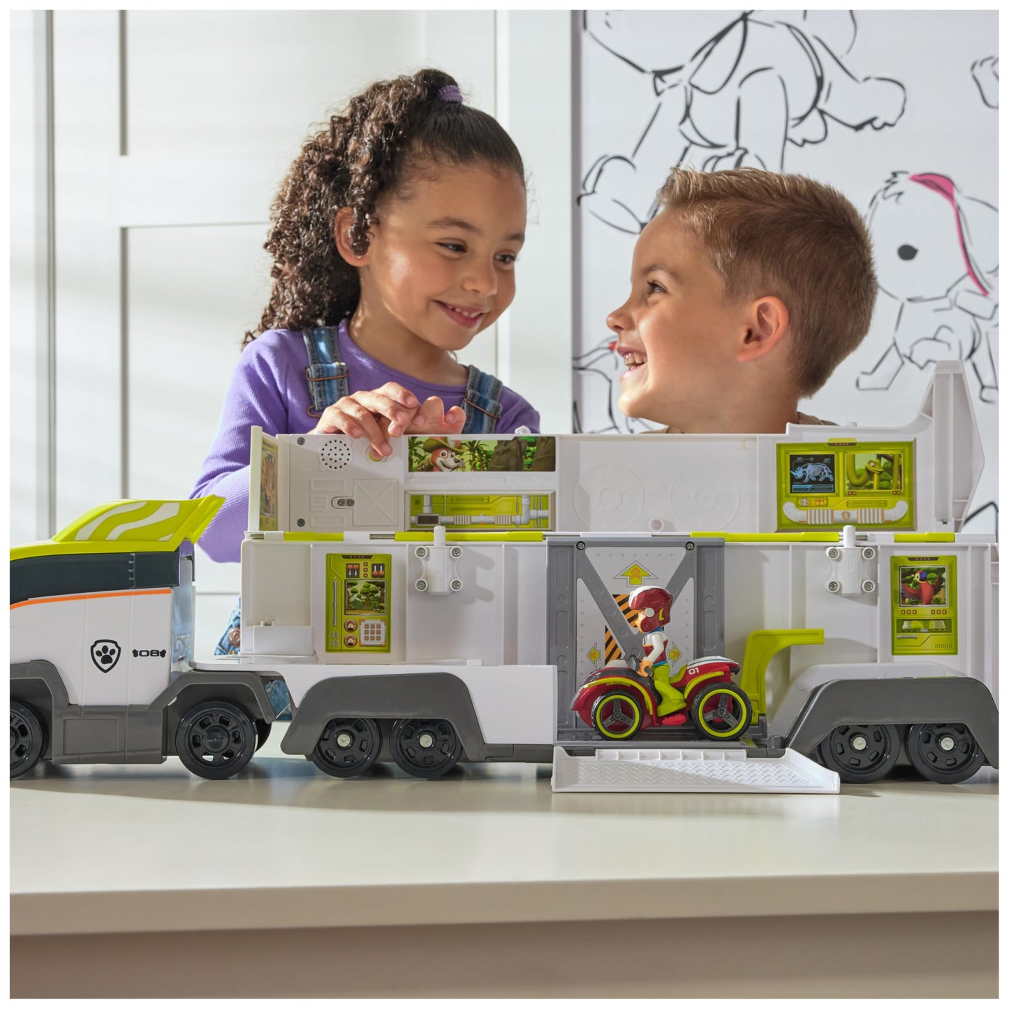 Paw Patrol Jungle Pups, Transforming PAW Patroller, Ryder Action Figure, ATV Toy Car, Vehicle Lift and Sound Effects, Kids’ Toys for Boys and Girls Aged 3+