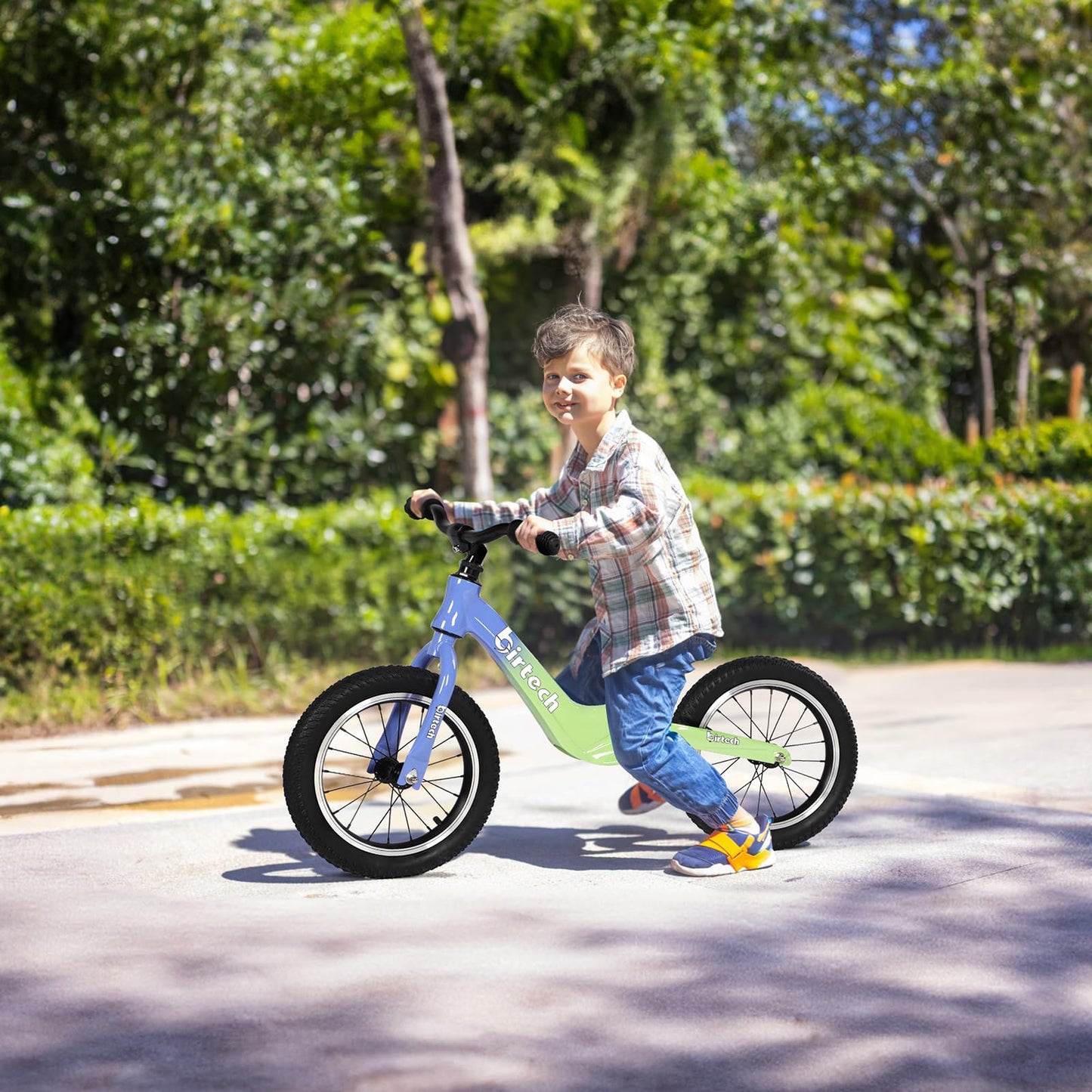 Hello-5ive 14" Kids Balance Bike for 3,4,5,6 Year Old Boys and Girls, Air Tires with Magnesium Alloy Frame, Lightweight No Pedal Toddler Training Bicycle (green&blue)