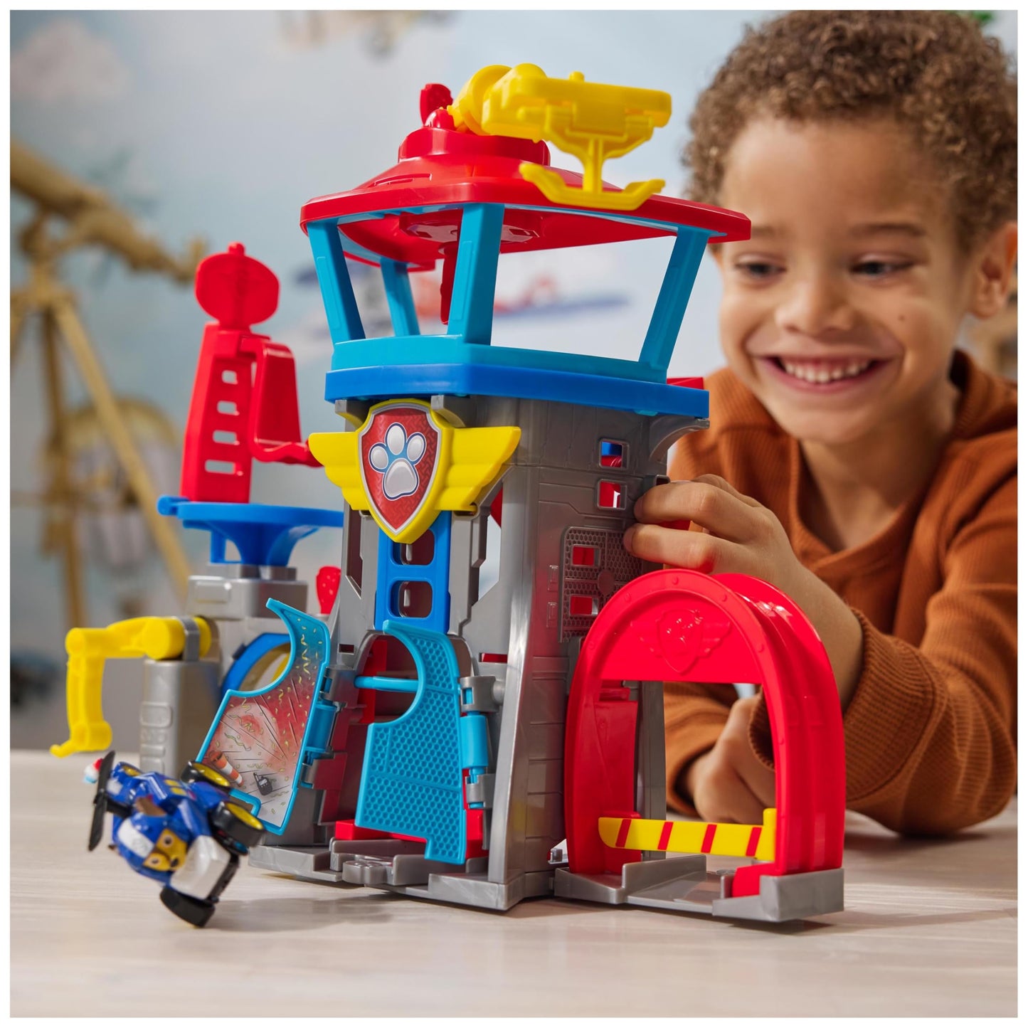 Paw Patrol: Air Rescue, Pup Squad Adventure Bay Airport Playset, with Chase Toy Car Vehicle Launcher, Kids’ Toys for Boys and Girls 3+