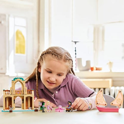 LEGO Wicked Glinda, Elphaba & Nessarose mini doll figures with boat and accessories at Shiz University building set.