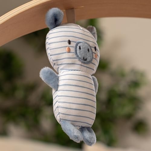 Ingenuity Swing n Go Portable Swing, Removable Sustainably Sourced Wood Toy Bar, 5-Speed, for Ages 0-9 Months, Up to 20 Pounds, Chambray