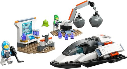 LEGO City Spaceship and Asteroid Discovery Set with astronaut minifigures and alien figure for imaginative play.
