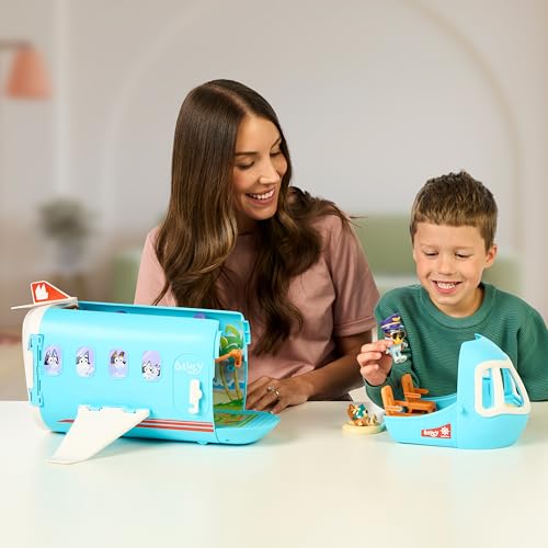 Bluey 3-in-1 Transforming Plane Playset, Transforms From A Plane To A Resort and a Boat! Opens Up To Expand Out To A 27 Inch/ 70cm Wide Holiday Vacation Resort Playset, Over 25 Sounds And Phrases