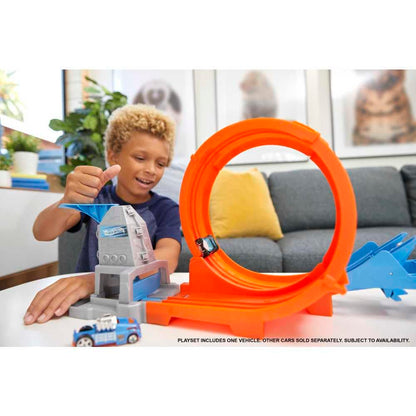 Hot Wheels Loop Stunt Champion Track Set with Dual-Track Loop, Dual Launch, Spring Ramp & 1 Hot Wheels Car for Kids 4 Years Old & Older, GTV13