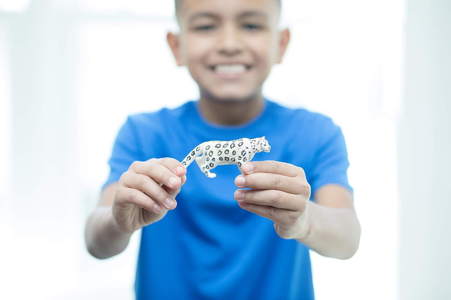 SCHLEICH 14838 Snow Leopard Wild Life Toy Figurine for children aged 3-8 Years