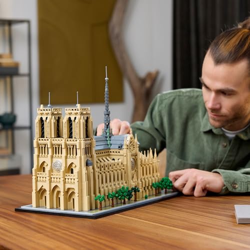 LEGO Architecture Notre-Dame de Paris Set, Model Kit for Adults to Build, Home or Office Décor, Collectible Gift for History-Loving Men, Women, Him or Her 21061