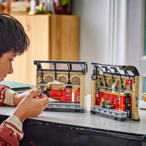 LEGO Harry Potter Book Nook set featuring Hogwarts Express train, Ron Weasley minifigure, and Hedwig and Scabbers figures.