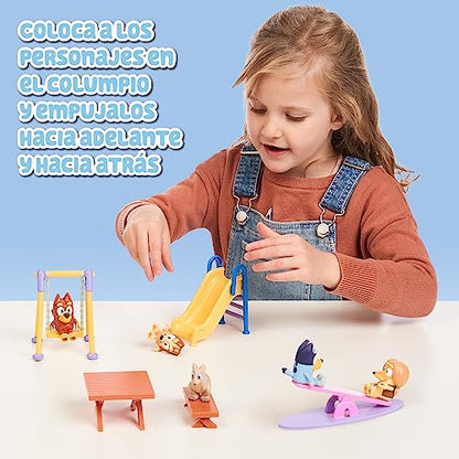 Bluey - Playset, Playset with 5 Series Character Figures and Park Accessories, Swing, Slide, Rocker and Picnic Table, Boys and Girls + 3 Years, Famous (BLY51000)