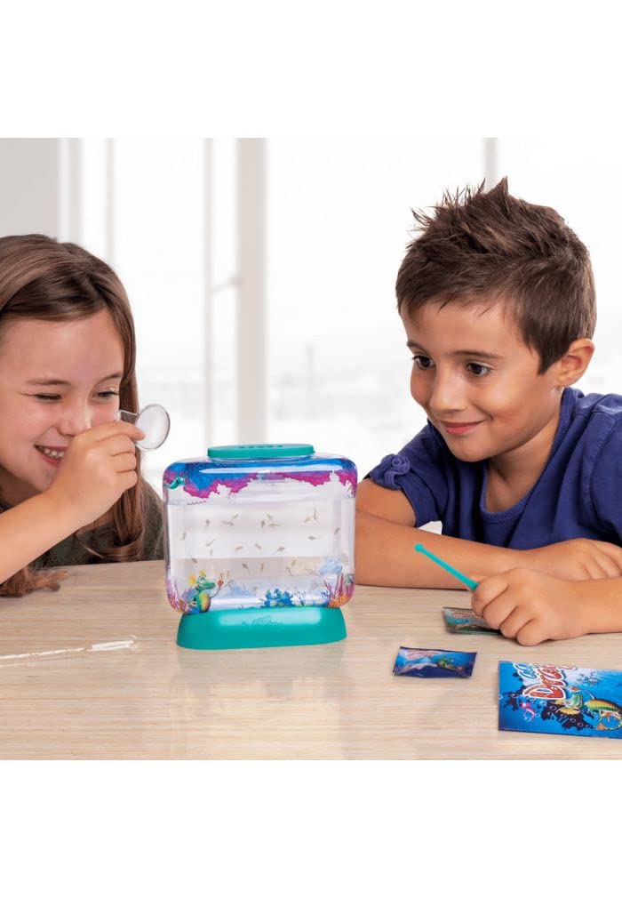 Aqua Dragons Underwater World Dragon Deluxe kit with aquatic environment, aquatic plants, and tiny dragon figurines for kids' aquarium play.