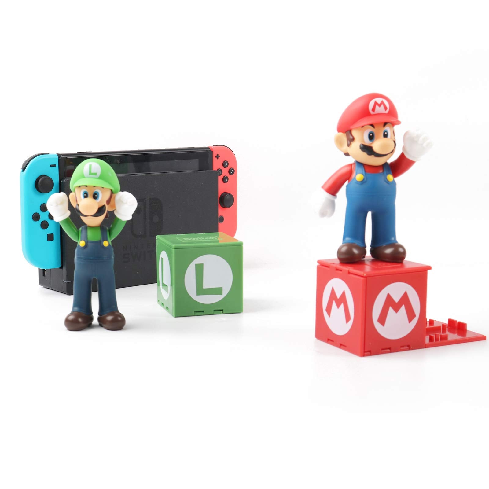 BAYINBROOK Nintendo Switch game storage case in green with hard shell, 16 card slots, and protective travel container for video game cards.