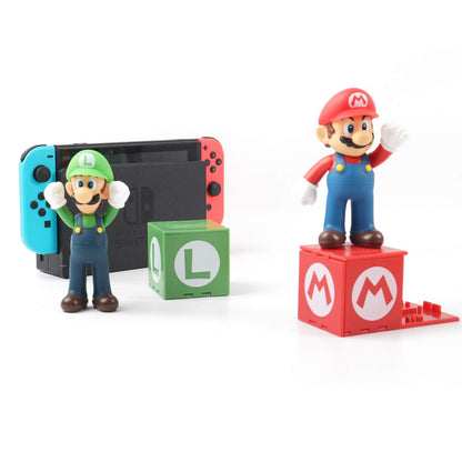 BAYINBROOK Nintendo Switch game storage case in green with hard shell, 16 card slots, and protective travel container for video game cards.