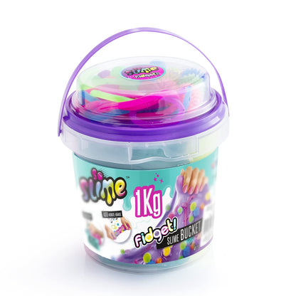 Multicolour fidget slime bucket by So Slime with 1kg of slime, reusable transparent container, and fun accessories for children 6+.
