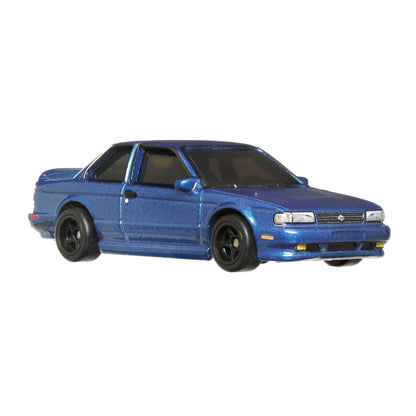 Hot Wheels Premium Collect Display Sets with 3 1:64 Scale Die-Cast Cars & 1 Team Transport Vehicle, Collectors’ Favorites, 2 Sets in the Assortment for Collectors of All Ages