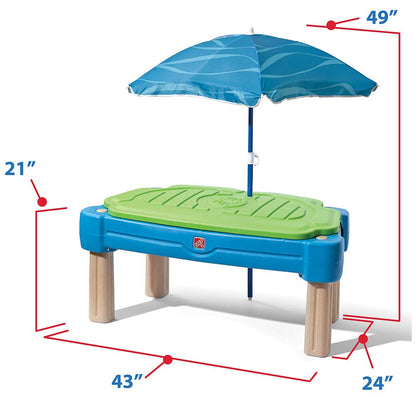 Step2 Sand & Water Table Cascading Cove with lid, parasol & 6 accessories | Activity table / Sand table with lid for the garden | Water toys for children