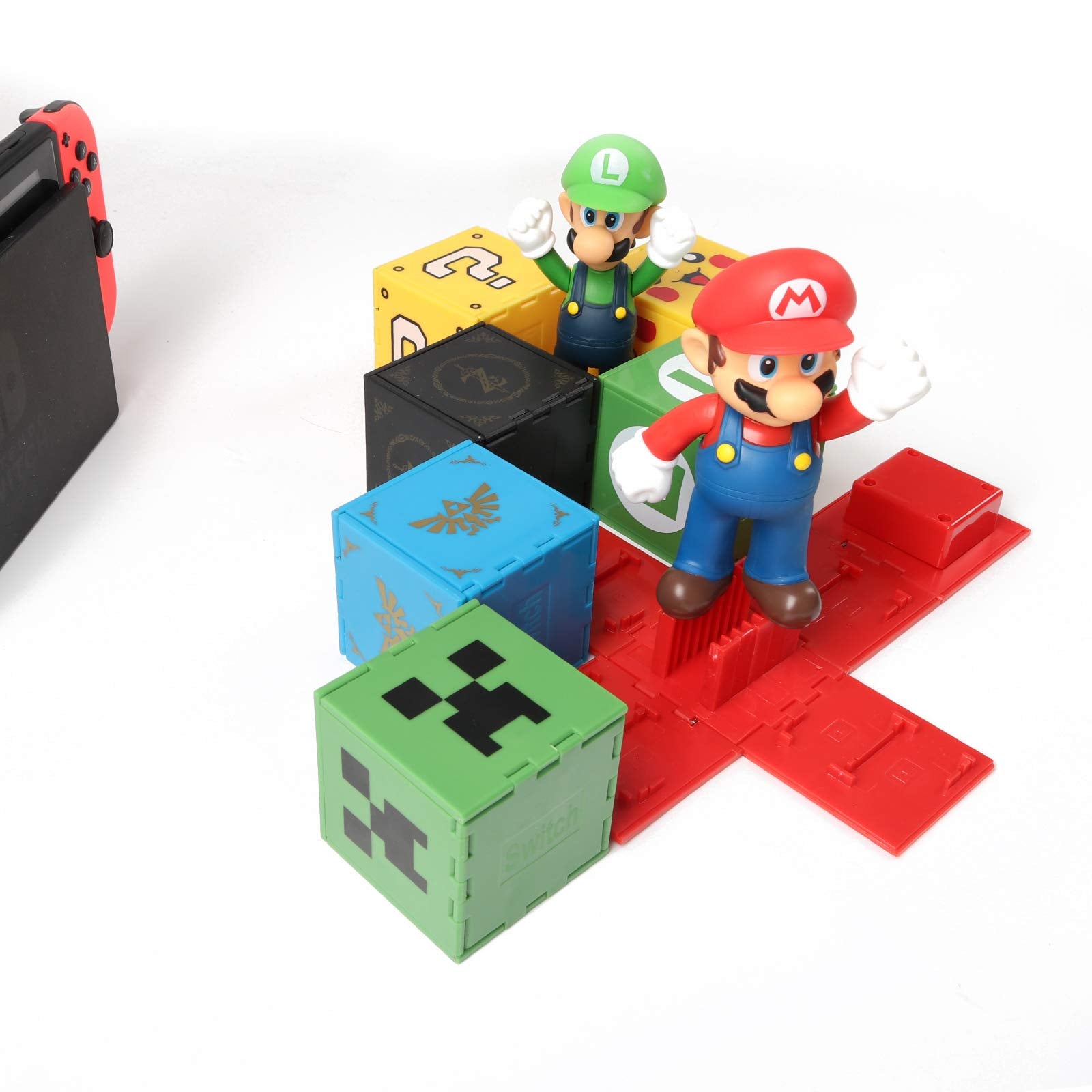 BAYINBROOK Nintendo Switch game storage case in green, with 16 card slots and hard shell protection for travel and organization.