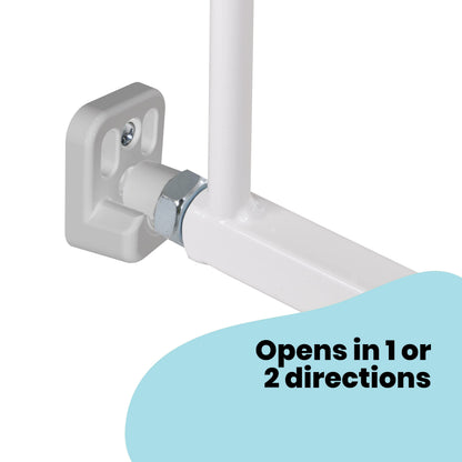 Safety 1st wall-mounted metal extendable baby gate, white with one-hand opening, adjustable 62-102cm, easy to install and remove.