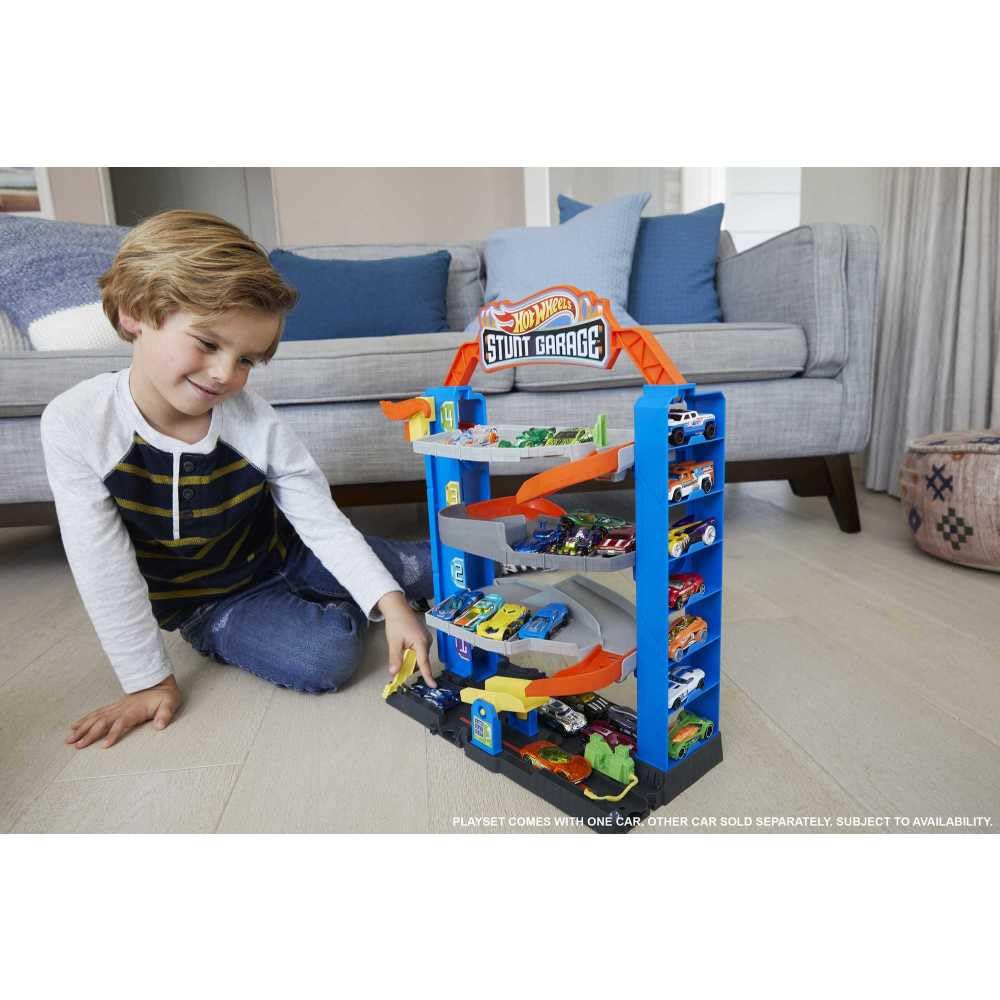 Hot Wheels City Stunt Garage Play Set Gift Idea for Ages 3 to 8 years elevator to upper levels Connects to other sets, GNL70