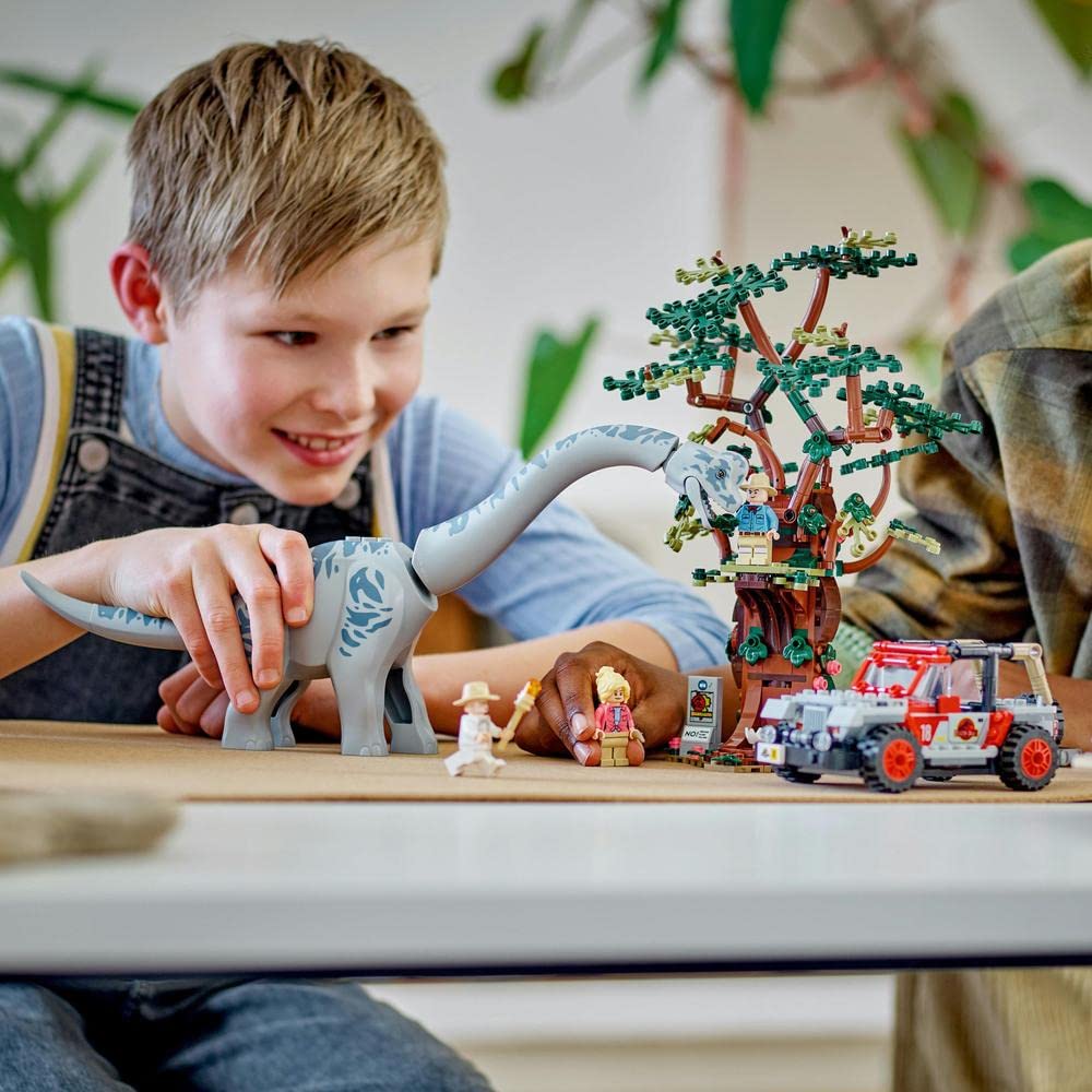 LEGO 76960 Jurassic Park Brachiosaurus Discovery Dinosaur Toy Set with Large Dino Figure, Tree and Buildable Jeep Wrangler Car, Gift for Boys, Girls, Kids, 30th Anniversary Collection
