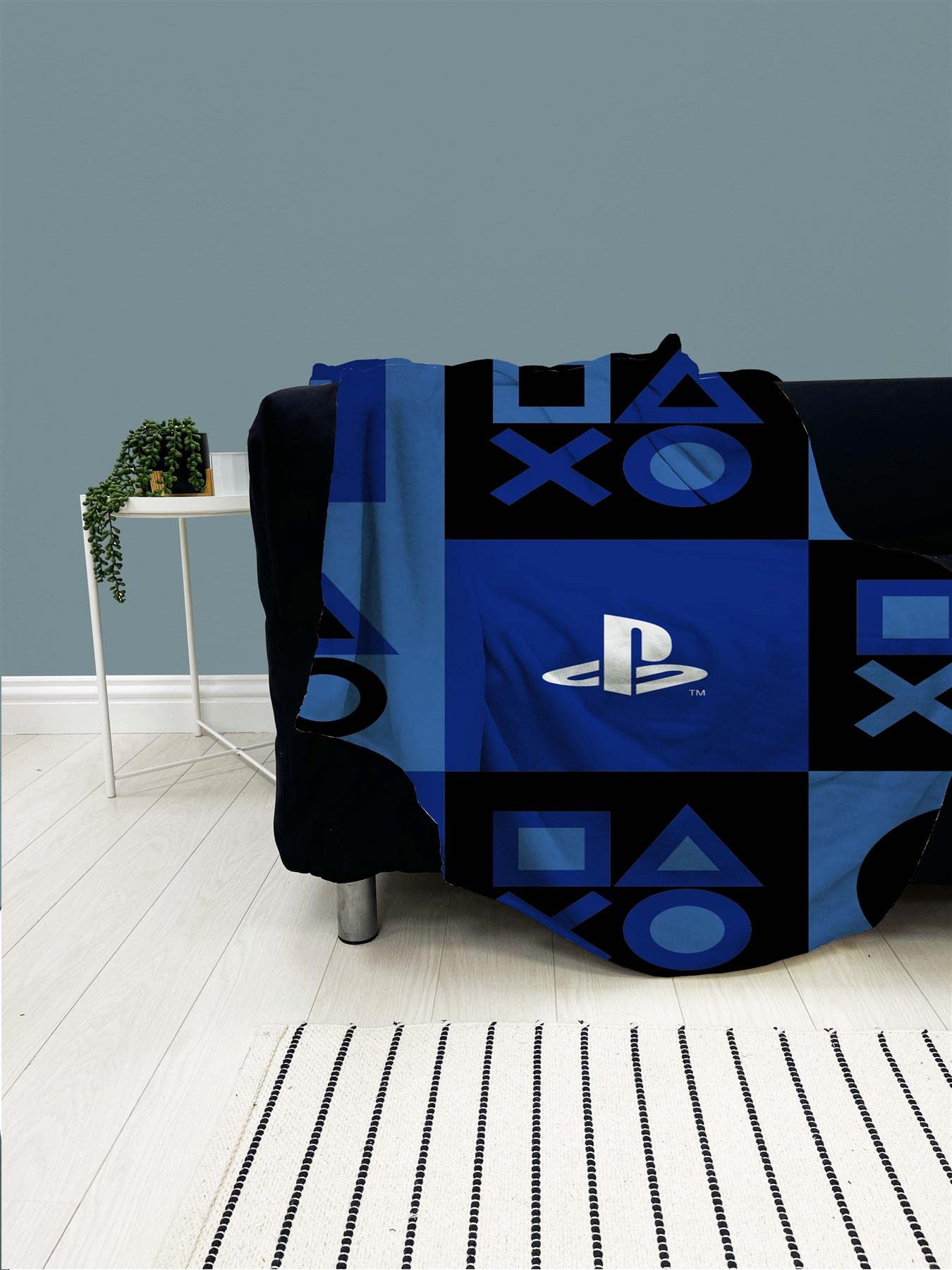 PlayStation fleece blanket with controller icons check design, super soft bed throw in 100x150cm for cozy bedroom use