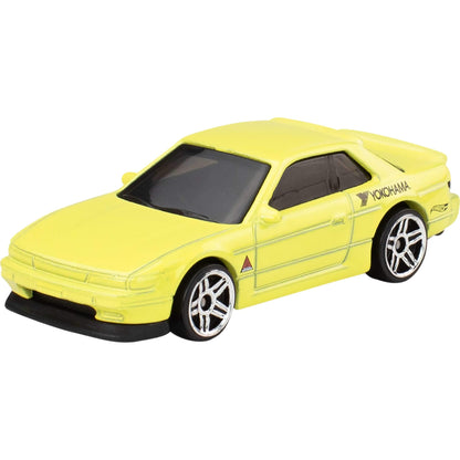 Set of 5 Hot Wheels Fast & Furious 1:64 scale die-cast toy cars inspired by the Fast movies, featuring detailed designs.