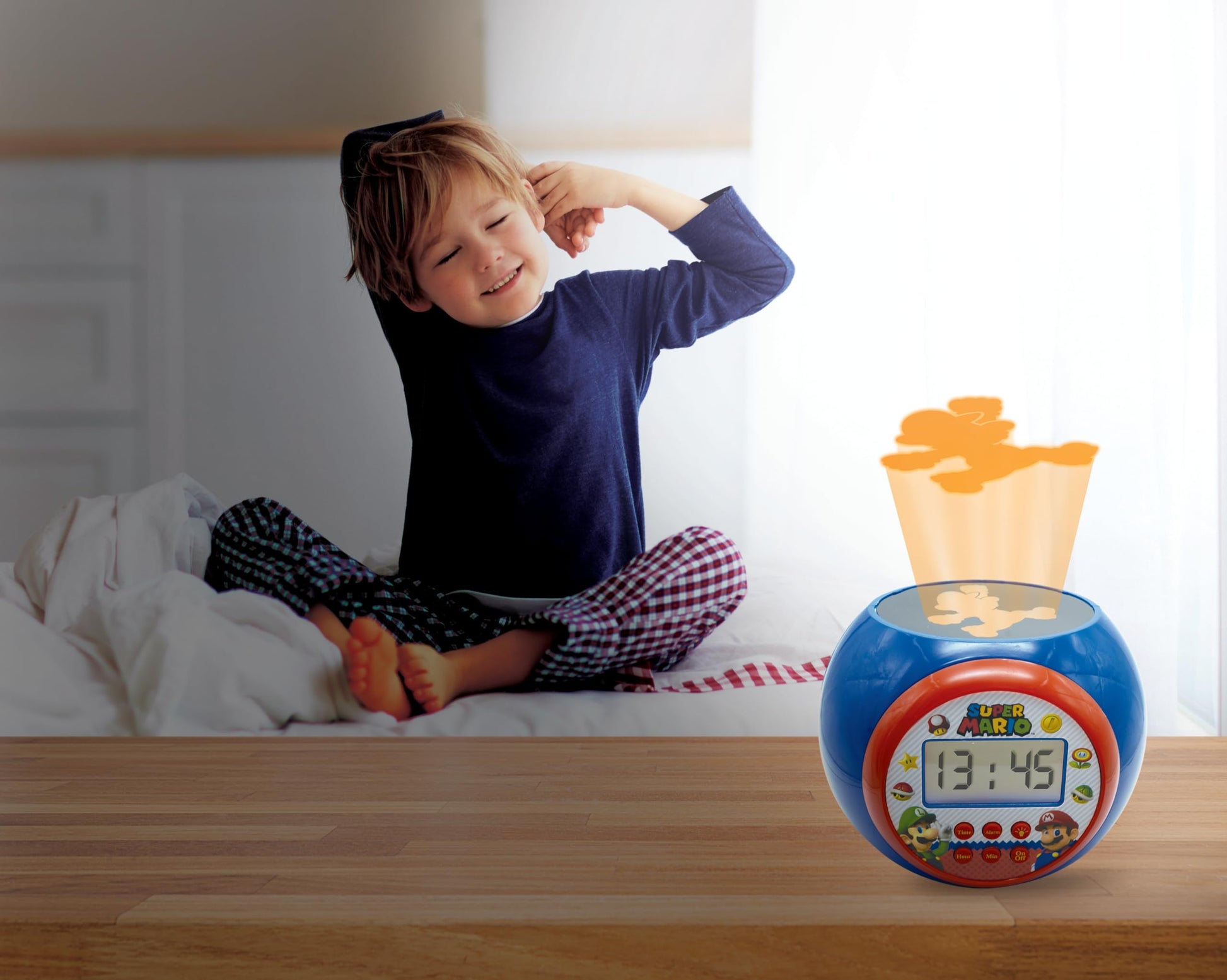 LEXIBOOK Nintendo Super Mario projector alarm clock with night light, LCD screen, snooze, and battery operation.