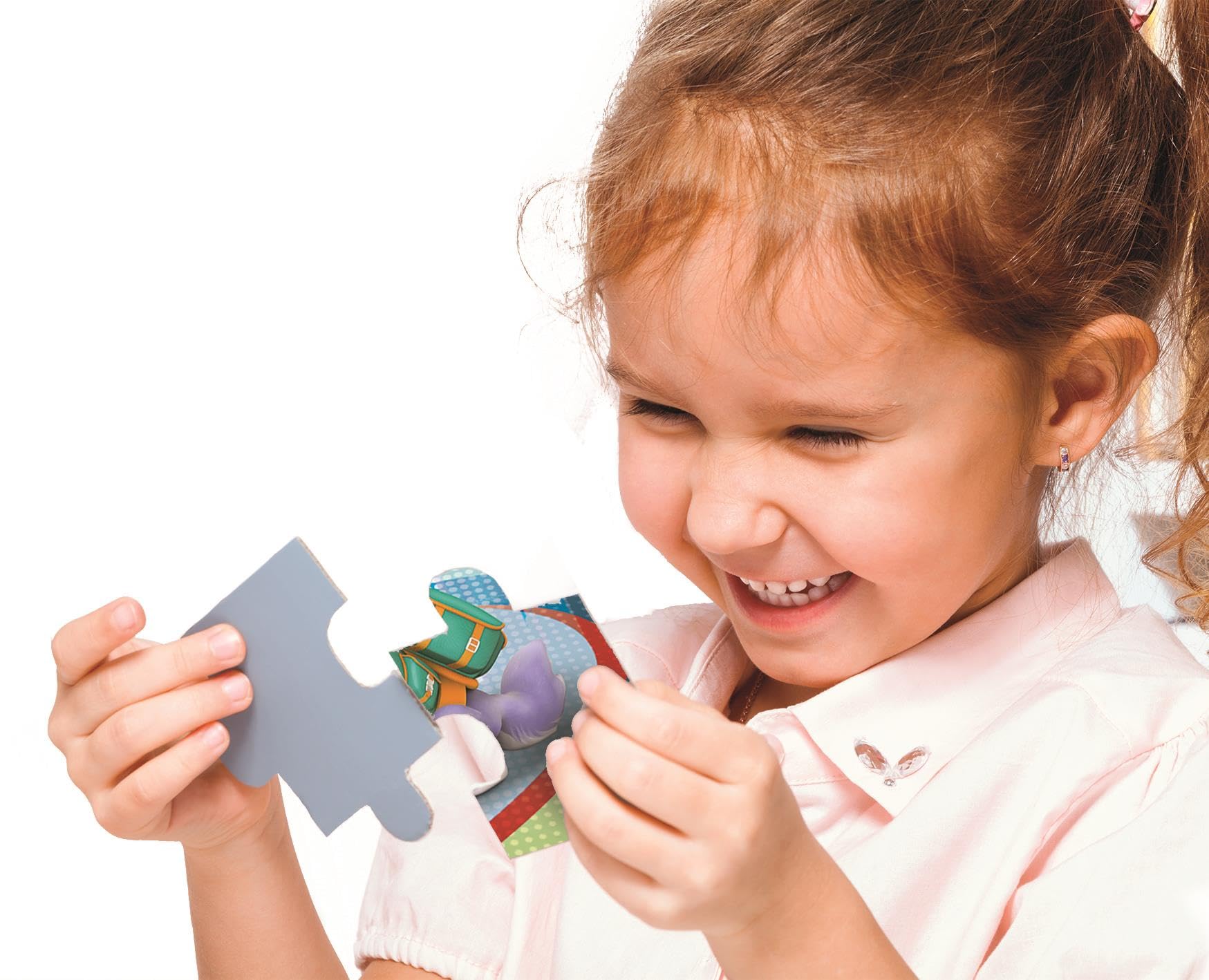 Clementoni 24-piece Maxi Paw Patrol puzzle showing colorful cartoon characters and vibrant outdoor scene for children