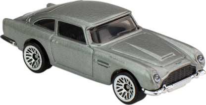 Hot Wheels Fast and FURIOUS Box of 5 Models Car Dodge Charger Toyota Supra Mustang Aston Martin - Scale 1:64 - HND08