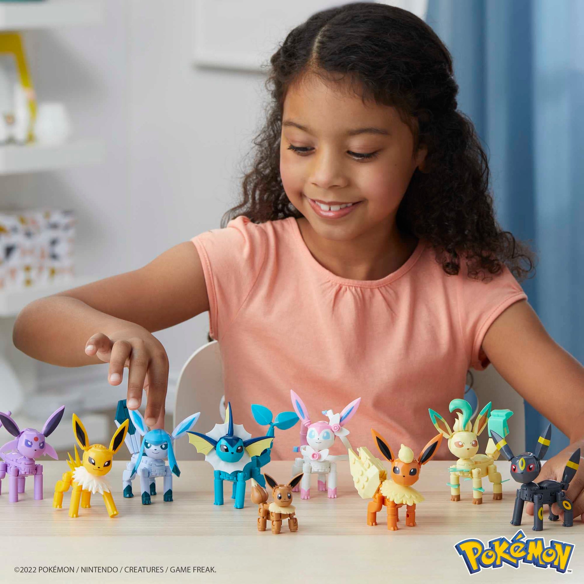 Colorful MEGA Pokémon building toys set featuring all Eevee evolutions and 9 poseable characters with 470 pieces.