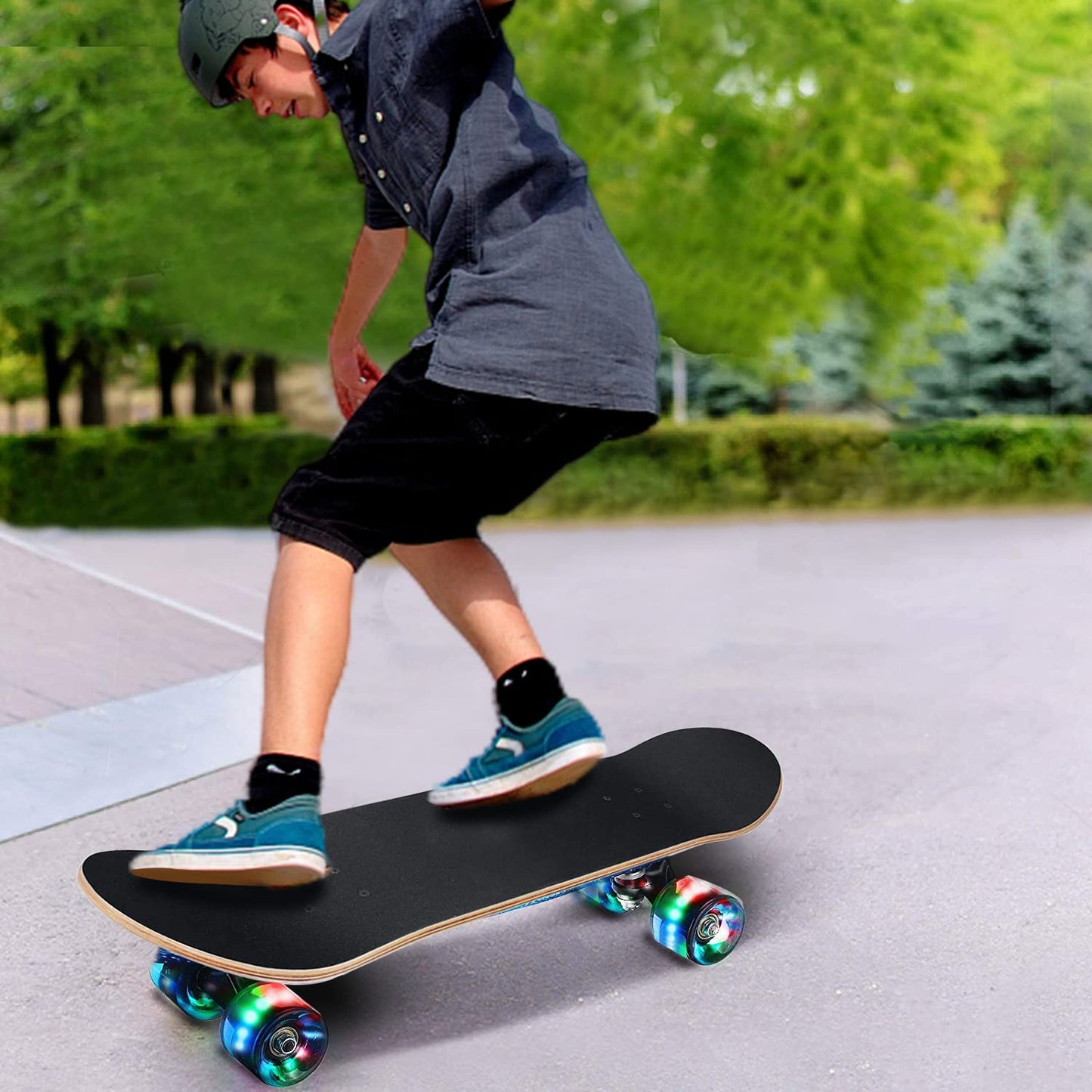 GIEEU Skateboards with Colorful Flashing Wheels for Beginners,Kids,Teens,Adults,31 x 8 Inch Complete Standard Skate Boards 9 Layer Canadian Maple Deck Concave Skateboard (Fire Skateboard-UK)