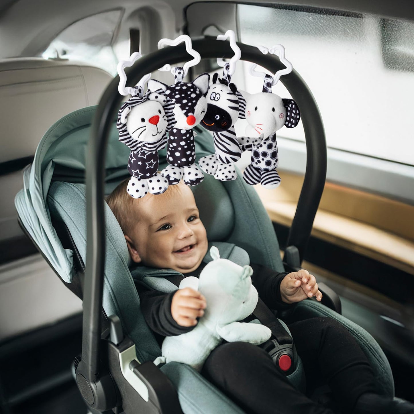 Growithu baby pram toys set with four black and white sensory animal hanging toys for newborns 0-6 months.