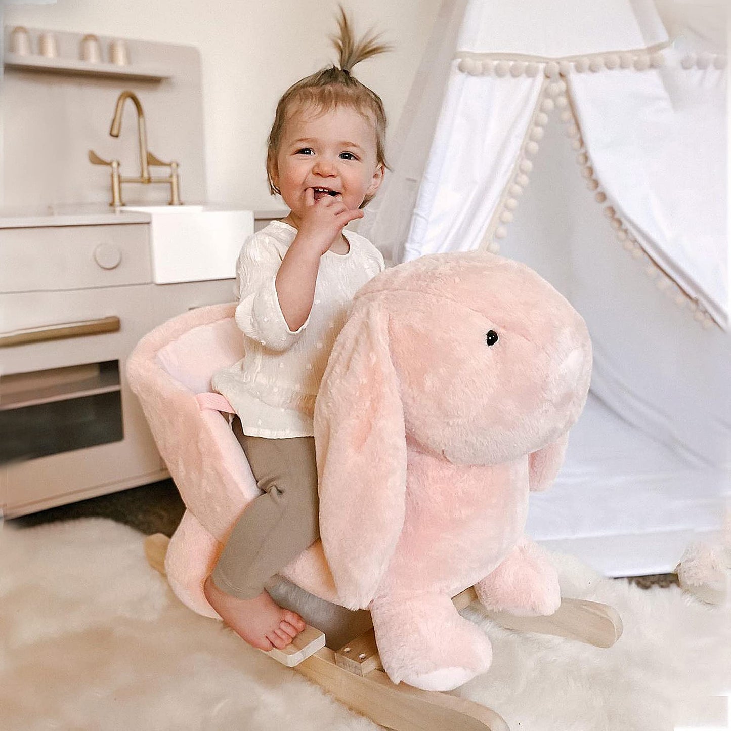HOMCOM Kids Rocking Rabbit, Plush Rocking Horse Ride-On w/Sound, Wood Base, Seatbelt, for Ages 18-36 Months, Pink