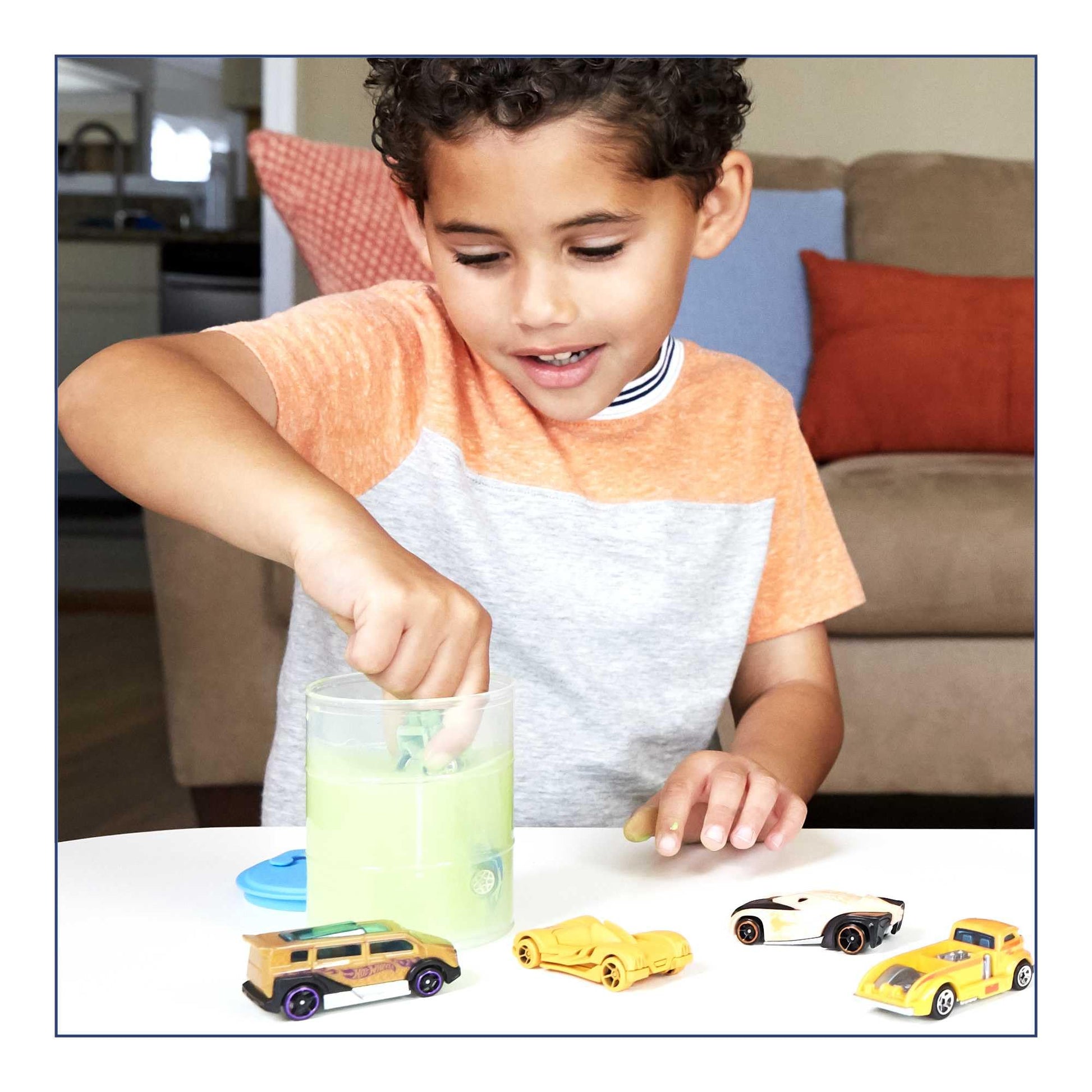 Assorted Hot Wheels 2 toy cars in 1:64 scale, featuring colour reveal and colour shifters for kids ages 3 and up.