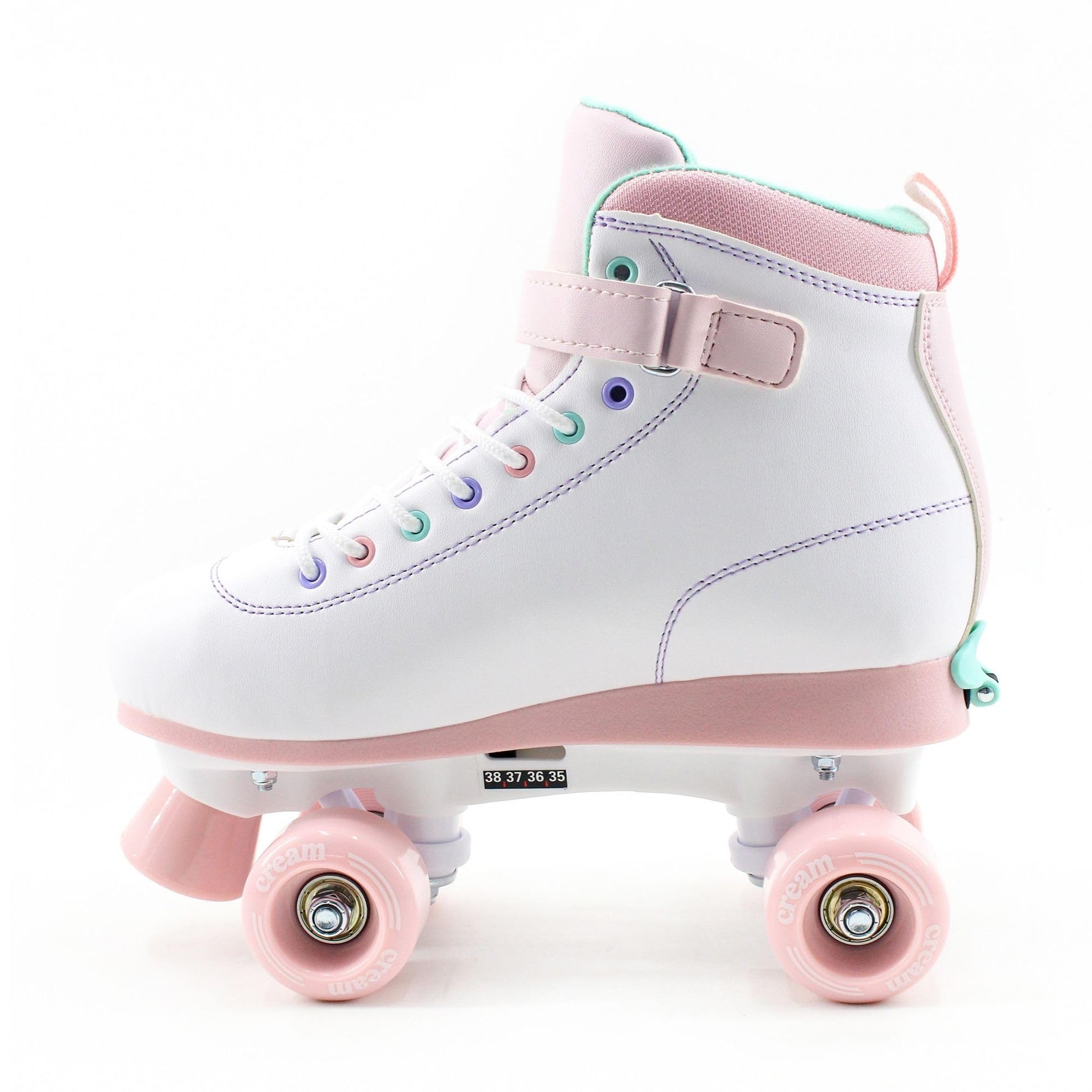 Cream Scoop Kids adjustable quad roller skates with white and pink hearts, four-wheel stable design for beginner boys and girls.