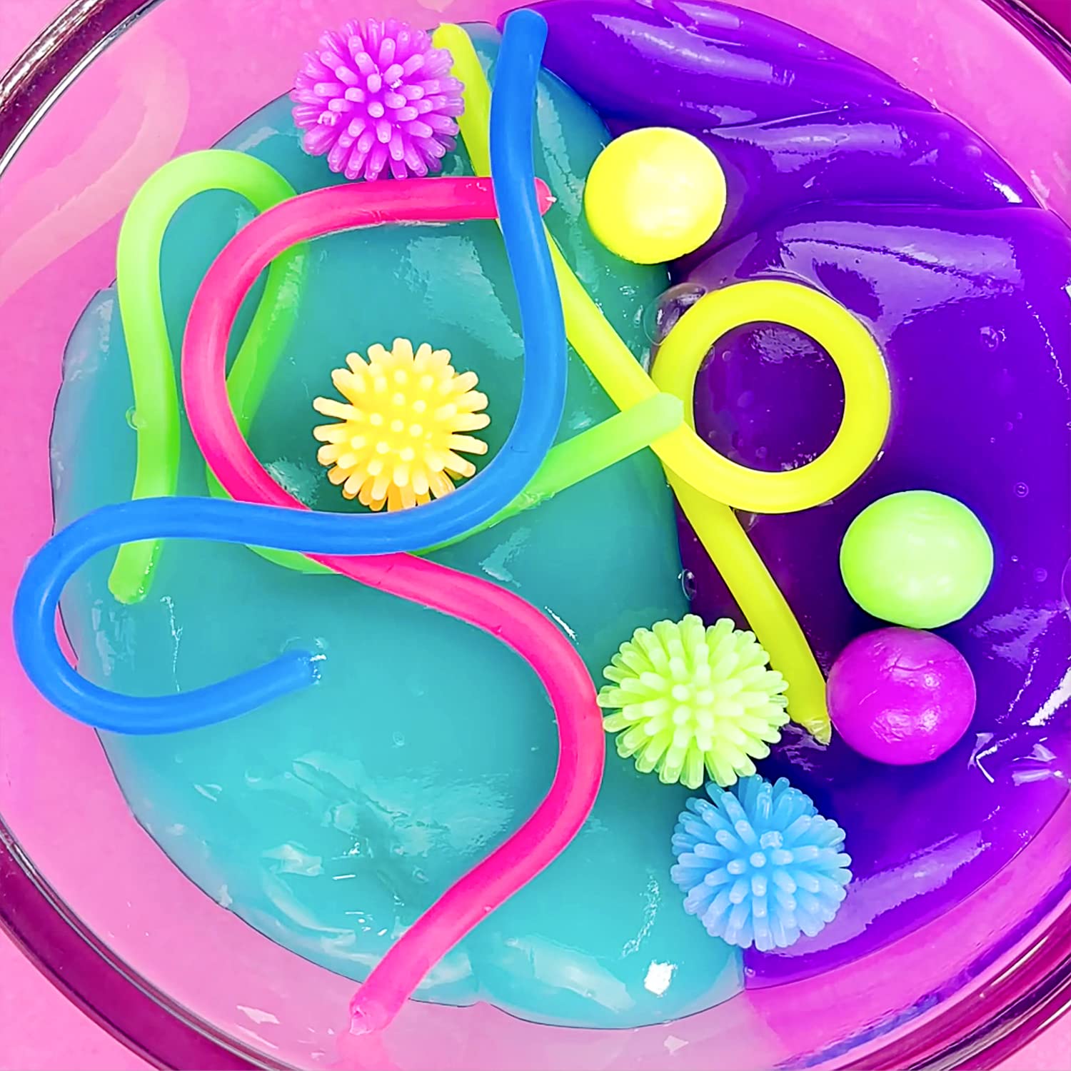 Colorful 1kg bucket of So Slime fidget slime with accessories in a transparent container, perfect for creative play for kids 6+.