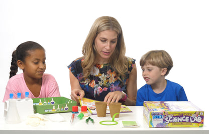 Science Mad SM65 Early Skills Science Lab with colorful apparatus and materials for fun science experiments for children 4+ years old.