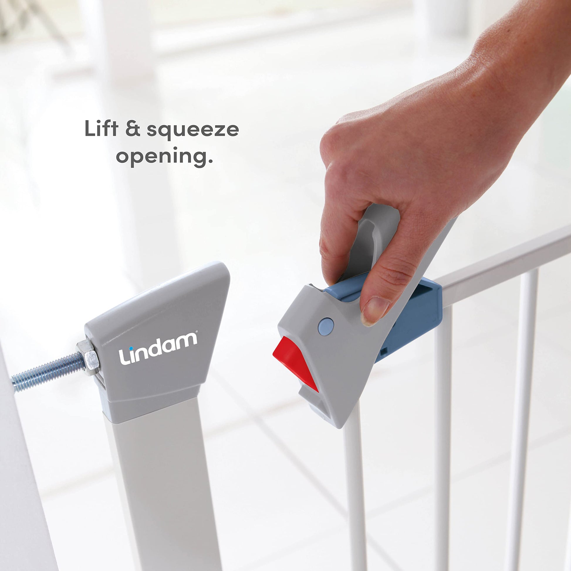 White Munchkin Lindam Sure Shut Axis pressure-fit baby gate for stairs and doorways, easy to install without screws, adjustable 76-82cm.