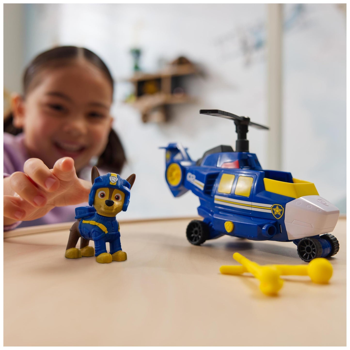 Paw Patrol: Air Rescue Chase Action Figure & Hero Helicopter Toy with Projectile Launcher & 2 Projectiles, Kids’ Toys for Boys & Girls Aged 3+