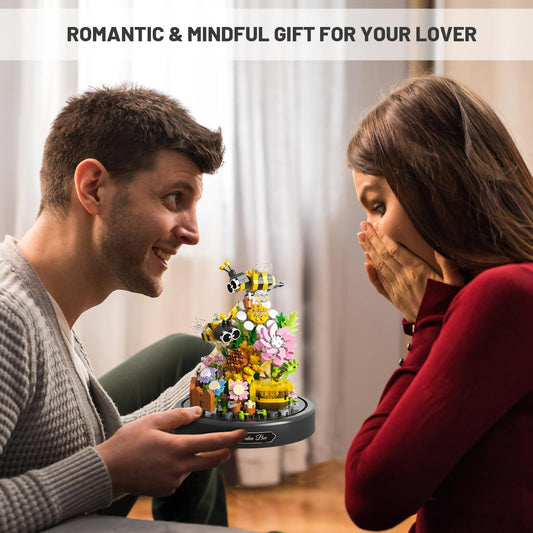 Highdar Honey & Flower Bouquet Building Set with 530 micro bricks, featuring a colorful insect and flower design.