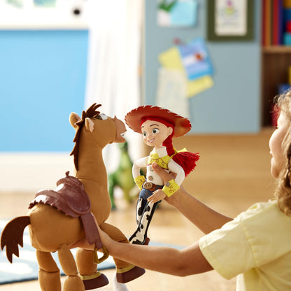 Disney Store Official Jessie Interactive Talking Action Figure, Pixar's Toy Story, 36cm/14”, Pull string Cowgirl Doll Featuring 15+ English Phrases, Interacts with Other Characters, Ages 3+