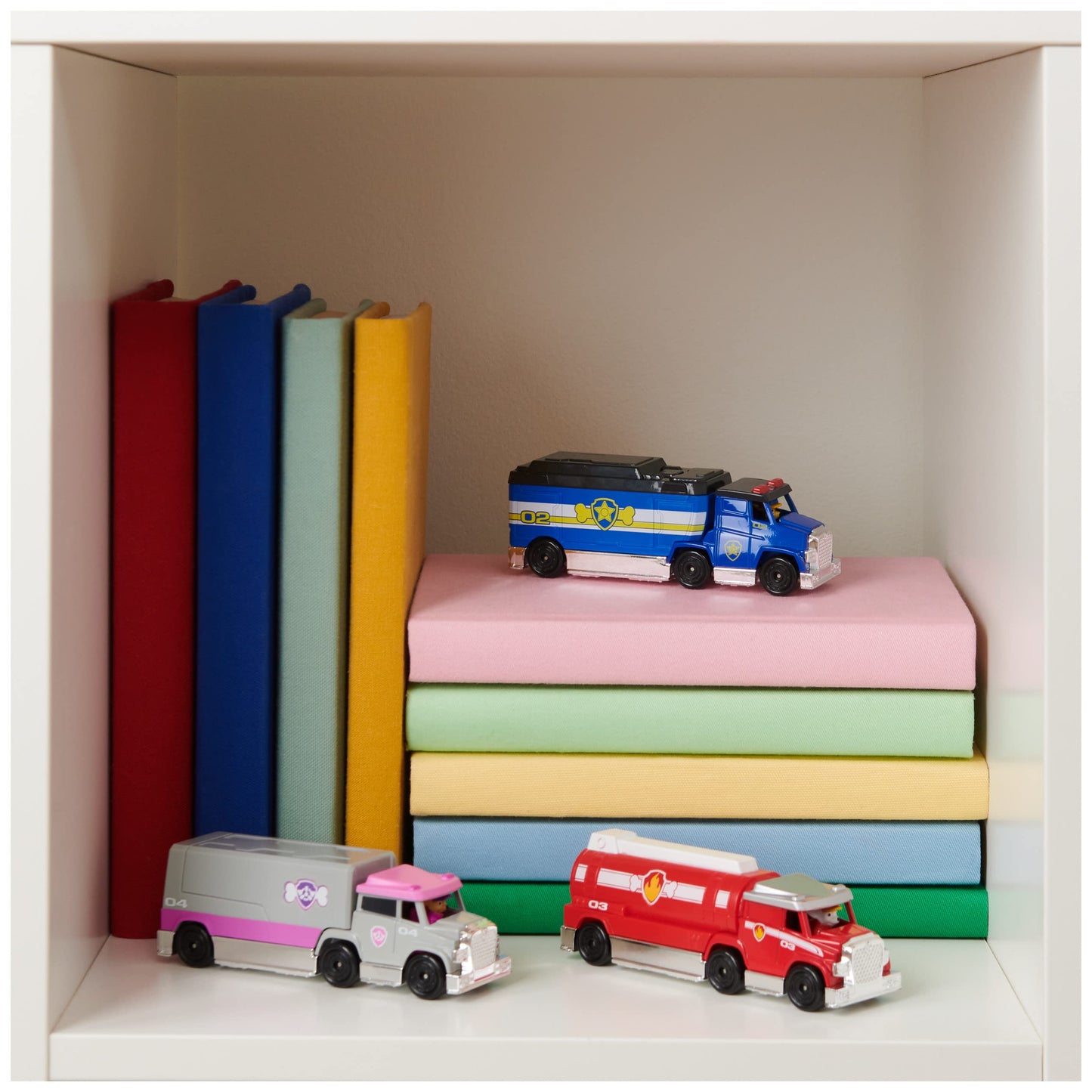Paw Patrol, True Metal Chase, Marshall and Skye Collectible Big Truck Pups Toy Trucks (Amazon Exclusive) 1:55-Scale, Kids’ Toys for Ages 3 and up