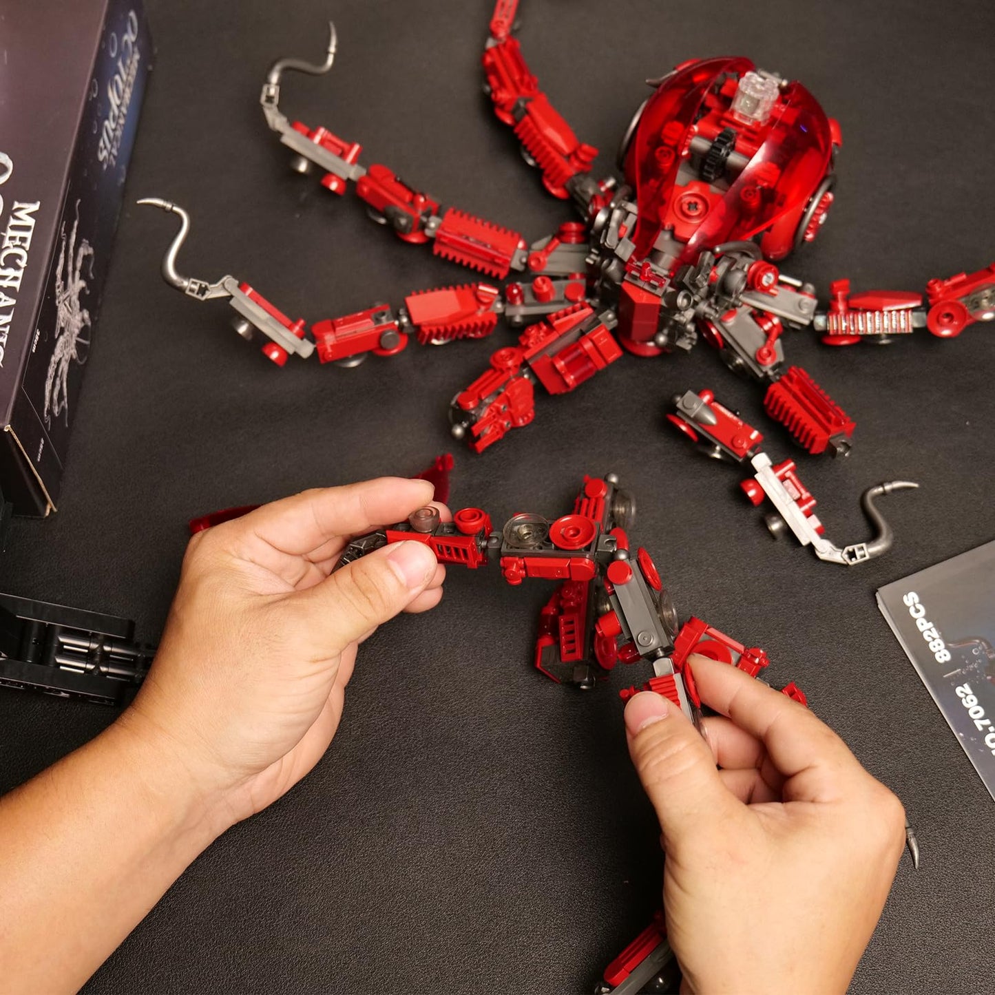 Ideas Mechanical Octopus Building Sets for Adult,Compatible with Lego Ocean Animal Collection Toy Home or Office Decor for Adults STEM Building Gift for Teens Boys & Girls 8-16 （882pcs）