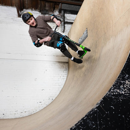 Osprey Stunt Scooter for Kids Ages 8-12, Freestyle Street Pro 360 Spin, Complete Trick With ABEC 5 Bearings, Green