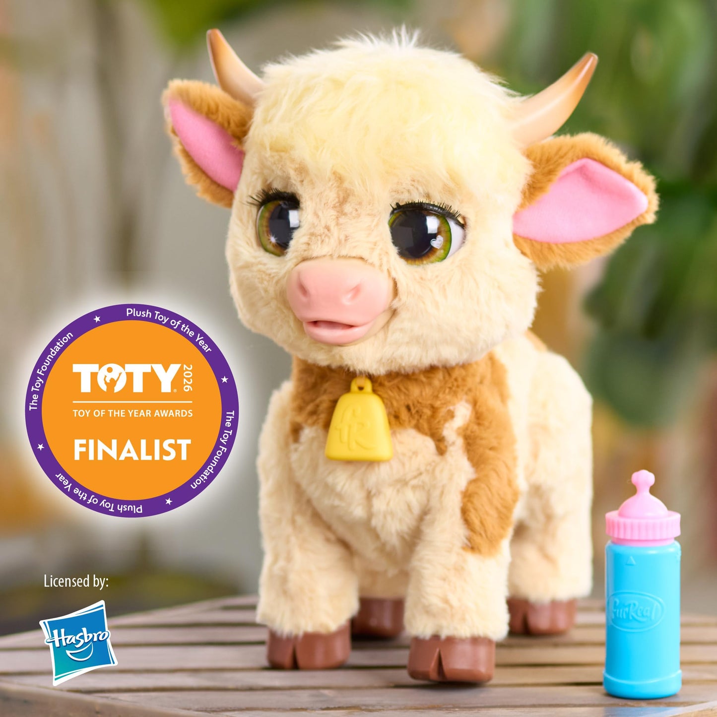 Just Play furReal Maggie the Feed & Follow Cow, 11 Inch Interactive Highland Mini Cow, for Boys and Girls, Ages 4 and Up